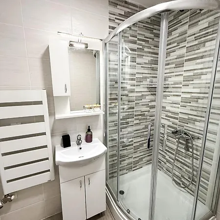 アパート Limpio 2 ベオグラード